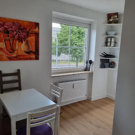 Schoene Zentral In *