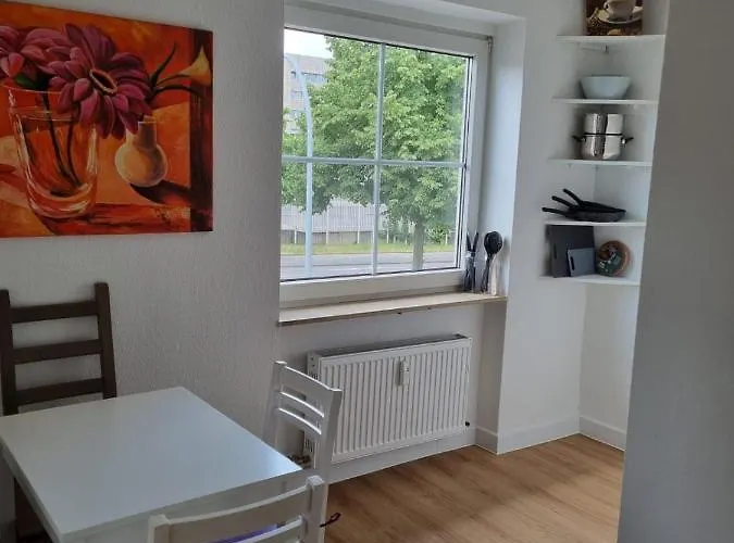 Schoene Zentral In *